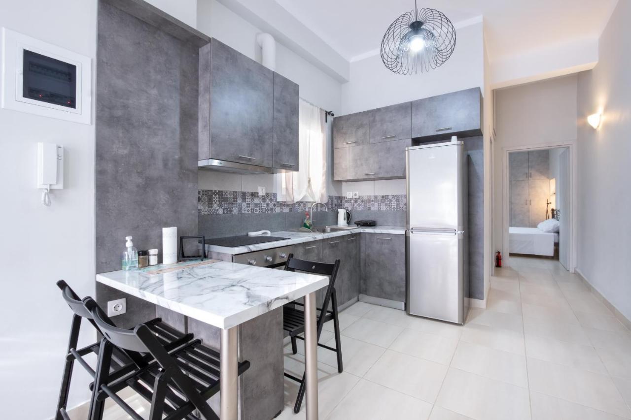 Urban Lifestyle Apartment In Pireusz Kültér fotó